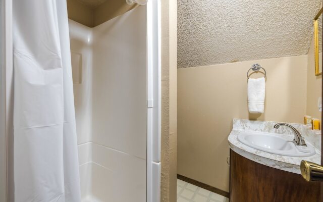 Grandma's Mountain Getaway - 3 Br Home