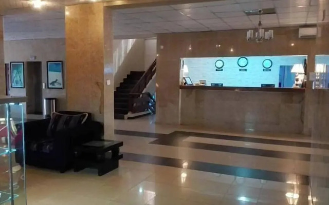 Universal Hotel Enugu