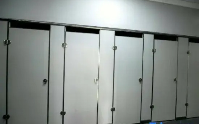 Koala Capsule Chinese Inn