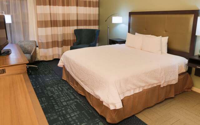 Hampton Inn & Suites Nashville-Airport