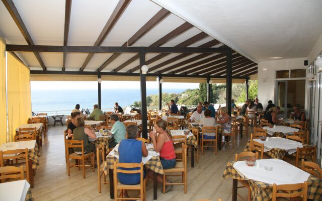 Glicorisa Beach