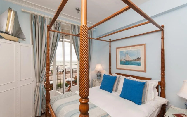 The Royal Harbour Hotel