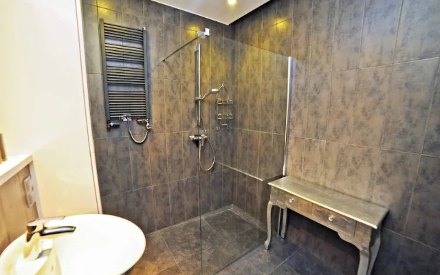 Africana by Grand Apartments