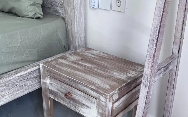 Kiwi Guest House By Zuzu – Guest Rooms – Tibubeneng
