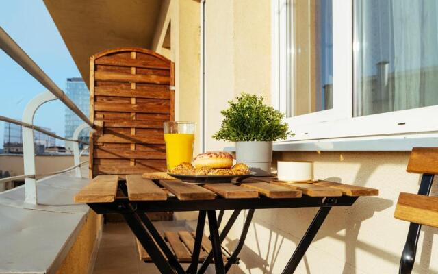 Beautiful Apartment - Top Location - Amazing Balcony