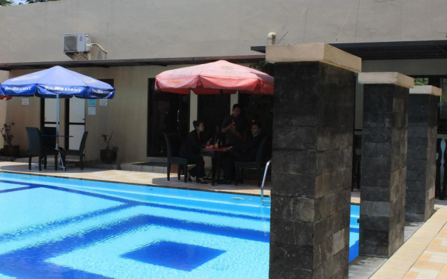 Metro Hotel