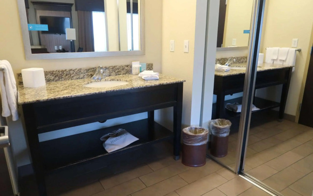 Hampton Inn & Suites Salinas