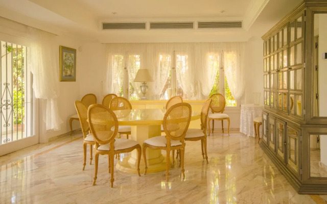 Villa Shayna