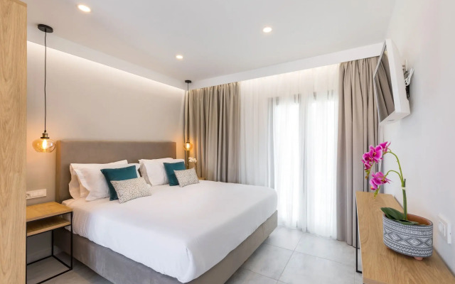 V Luxury Suites