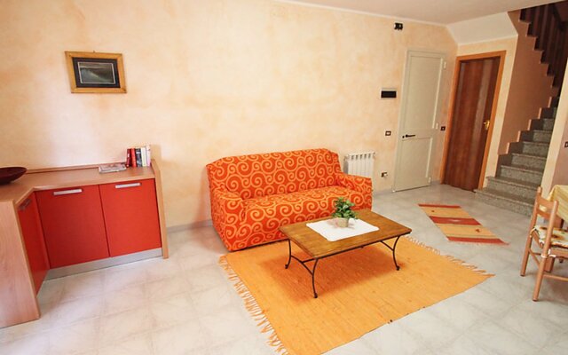 Erika House Is Molas