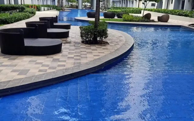 Len's Den - Flat in Pasay City Mall of Asia Manila