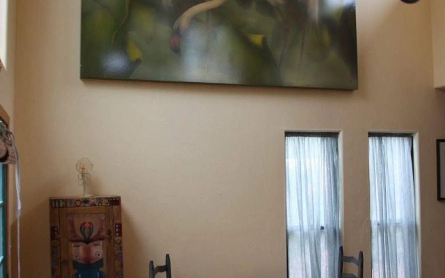 Azure Gate Bed And Breakfast