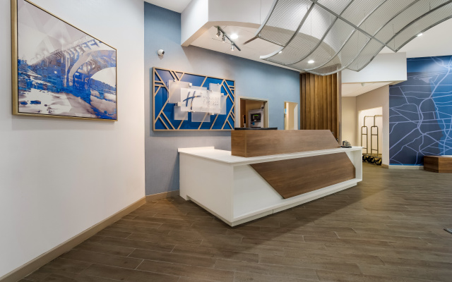 Отель Holiday Inn Express & Suites Lexington
