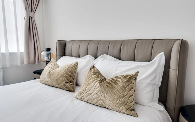 Tranquil 4-bed Oasis Modern Chic