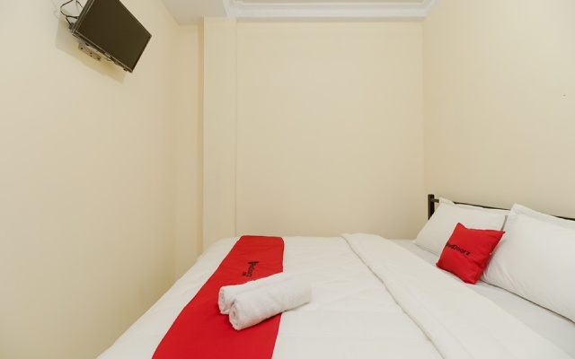 RedDoorz near Tahura Berastagi – Guest Rooms – Berastagi