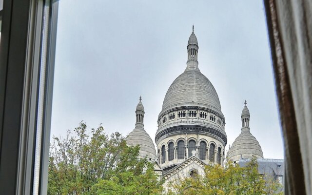 Montmartre, With an Amazing View Over Paris !