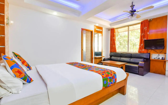 Fabhotel Raj Ratna