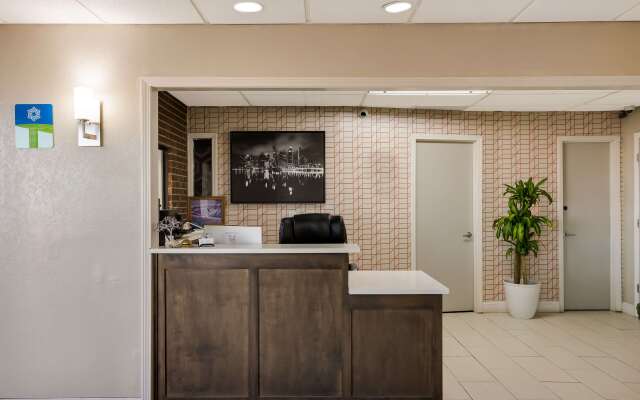 SureStay Hotel by Best Western Higginsville