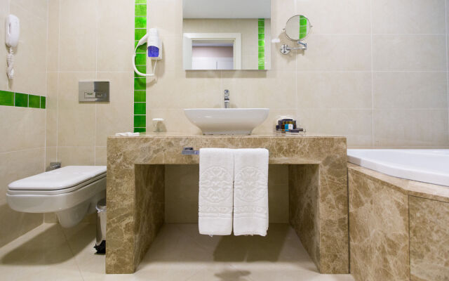 The Grand Mira Hotel