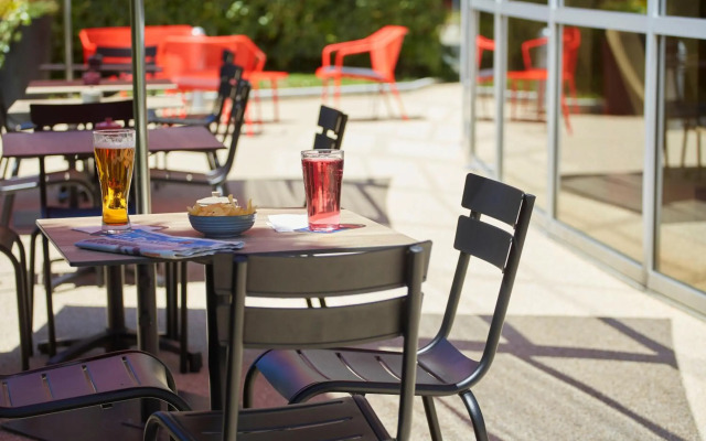 ibis Archamps Porte de Geneve