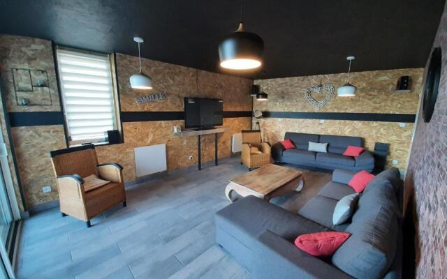 gite des mariés à 7mn du puy du F0U