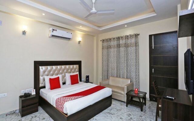 OYO 14482 Live Inn