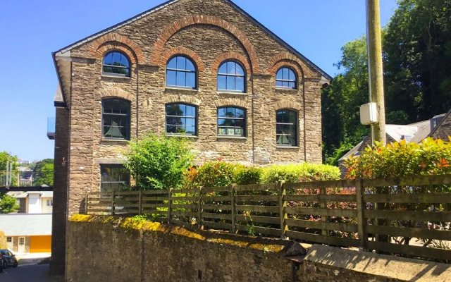 No1 The Pottery, Dartmouth
