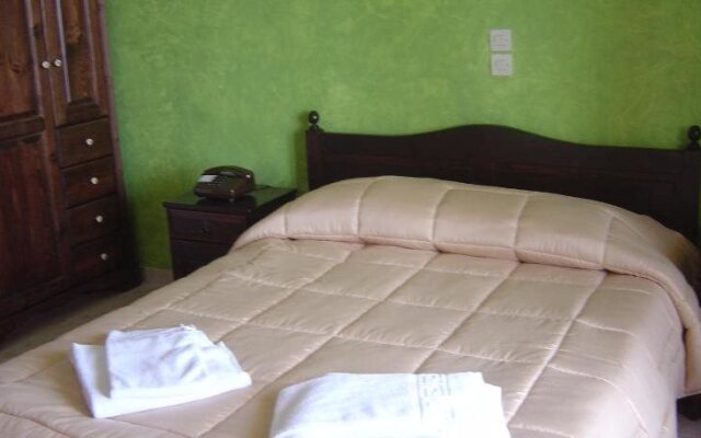 Porto Lourbas Hotel