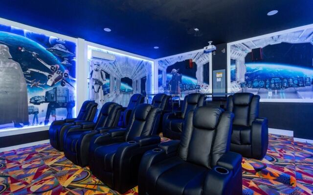 Spacious Home Near Disney