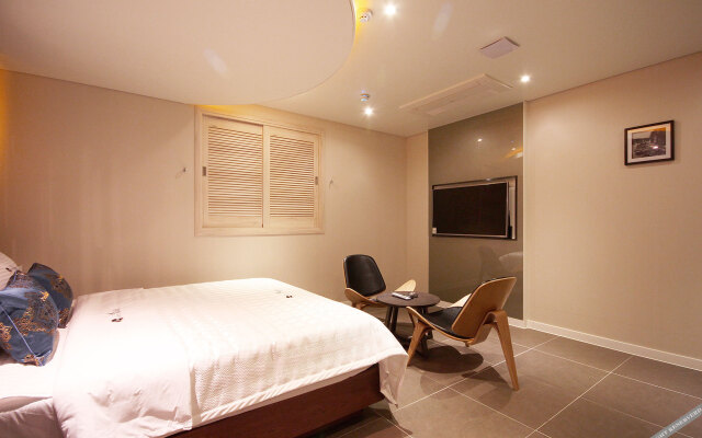 Changwon Masan Hotel Able