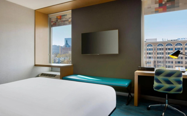 Aloft Milwaukee Downtown