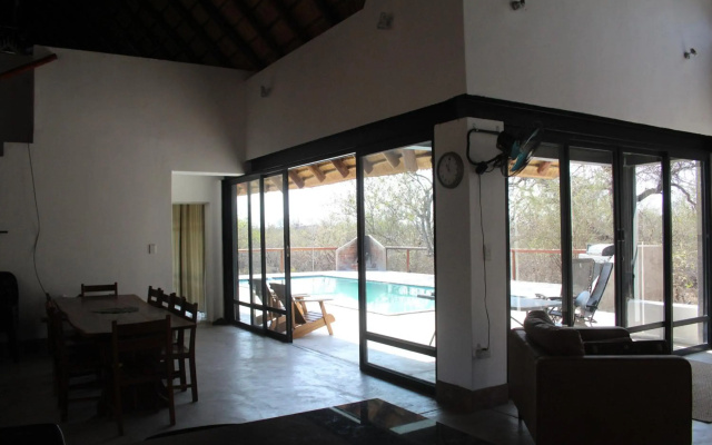 Marloth Park, Kruger safari house - solar