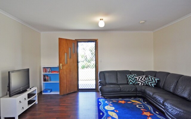 Alwyns By The Sea - Pet Friendly (Outside Only)