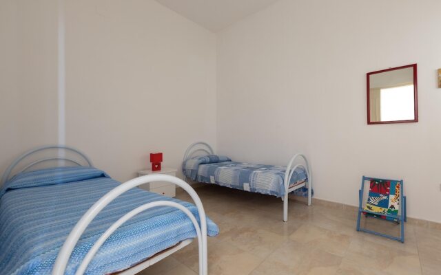 3550 Casa Cleopatra by Barbarhouse