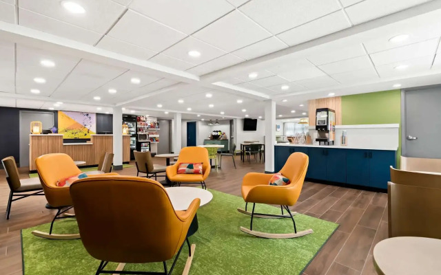 Spark by Hilton Hummelstown Hershey