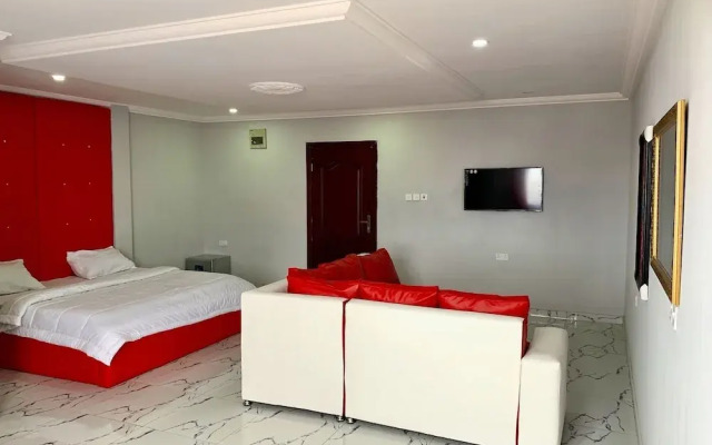 GrandBay Luxury Hotel