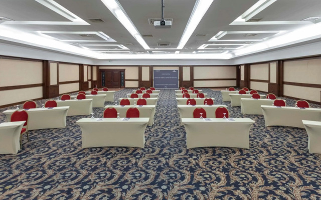 Anemon Grand Manisa Hotel