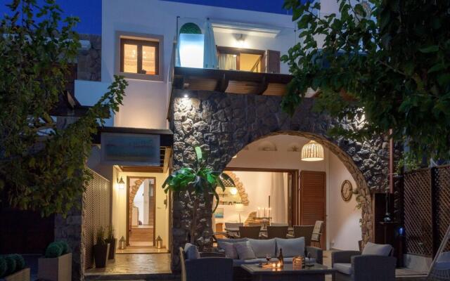 holiday home, Charaki