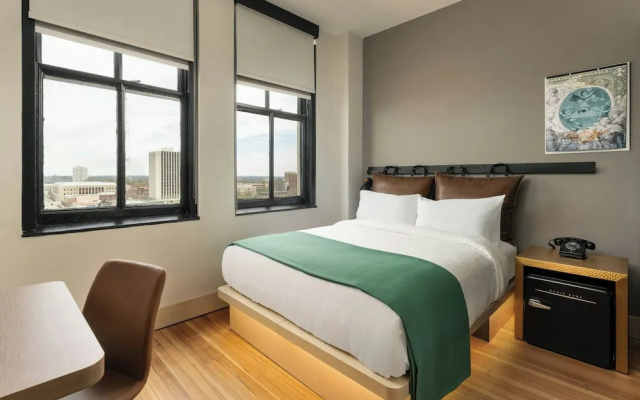 Moxy Columbia Downtown