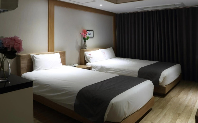 The Hotel Yeong Jong