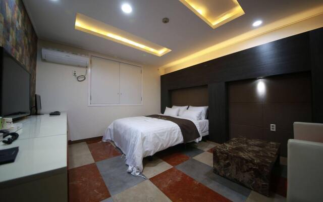 K Hotel