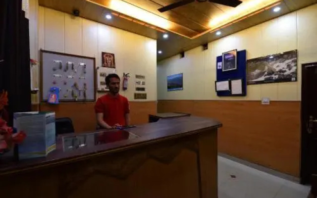 OYO 24828 Hotel Akshay