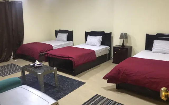 City pyramids inn