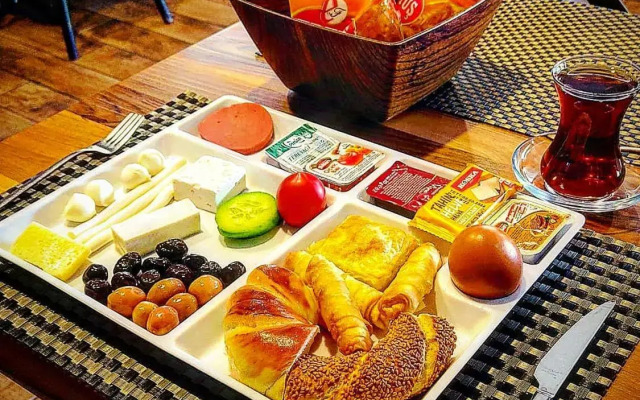 Eriza Hotel