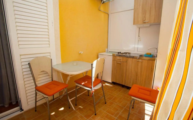 Apartments with a parking space Podgora, Makarska - 12816