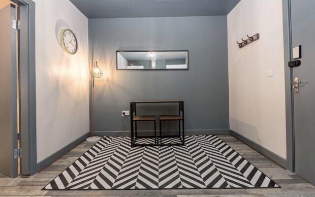 Pine Suite - Studio Apartment - Talbot Road