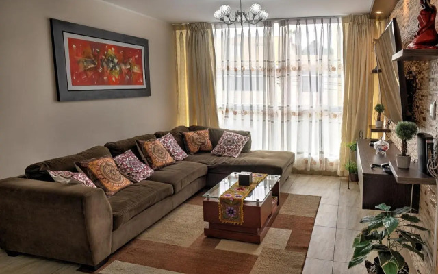 Dpto entero, 2do piso, ascensor, jacuzzi y cochera