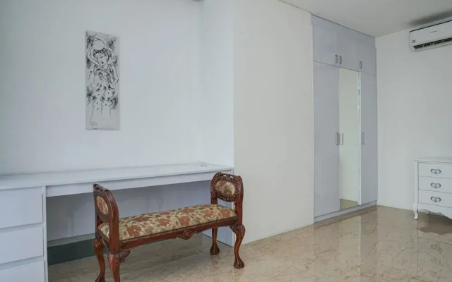 Luxury Design 1BR L'Avenue Apartment near Pancoran