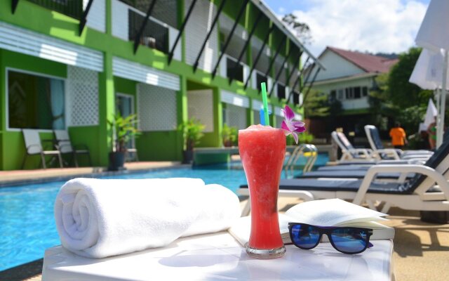 Khaolak C-nior Bungalows