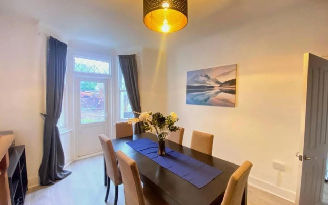 Cosy, Modern House Nearby Seafront - Southend